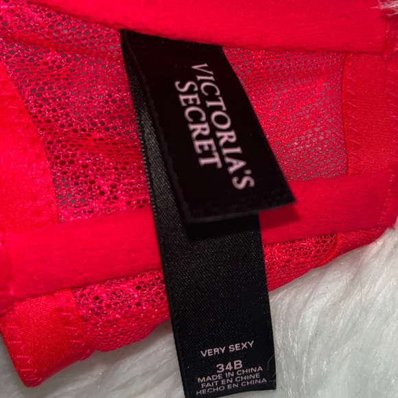 Victoria’s Secret Very Sexy eyelash trim bra - Picture 7 of 7